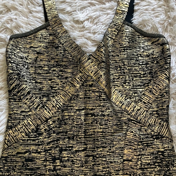 Arden B Bodycon Dress - Picture 4 of 9